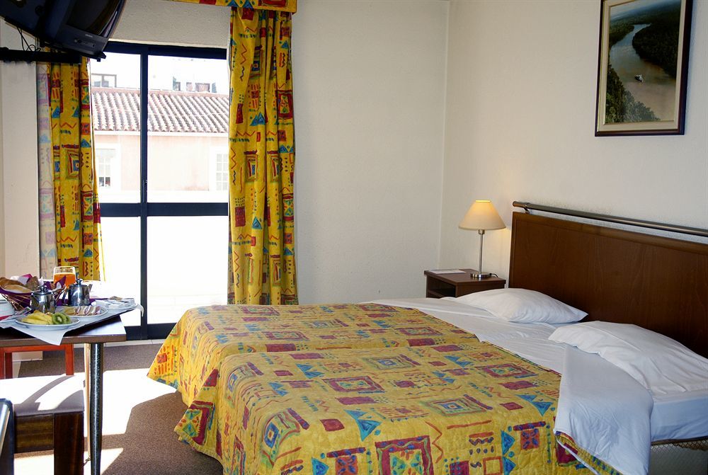 Express & - Principe Real By Ihg 3* Lissabon